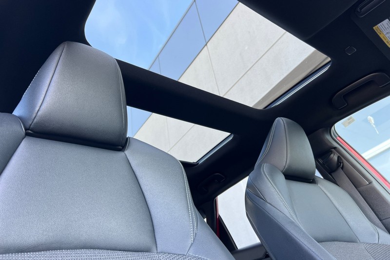 Toyota bZ4X Vehicle Full-screen Gallery Image 17