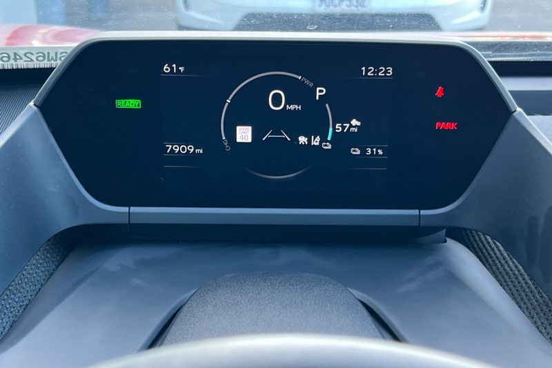 Toyota bZ4X Vehicle Full-screen Gallery Image 24