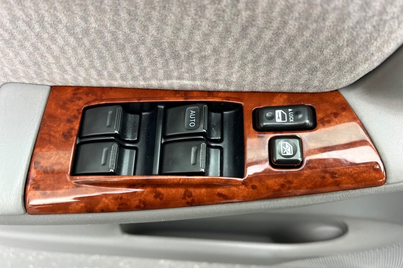 Toyota Corolla Vehicle Full-screen Gallery Image 11