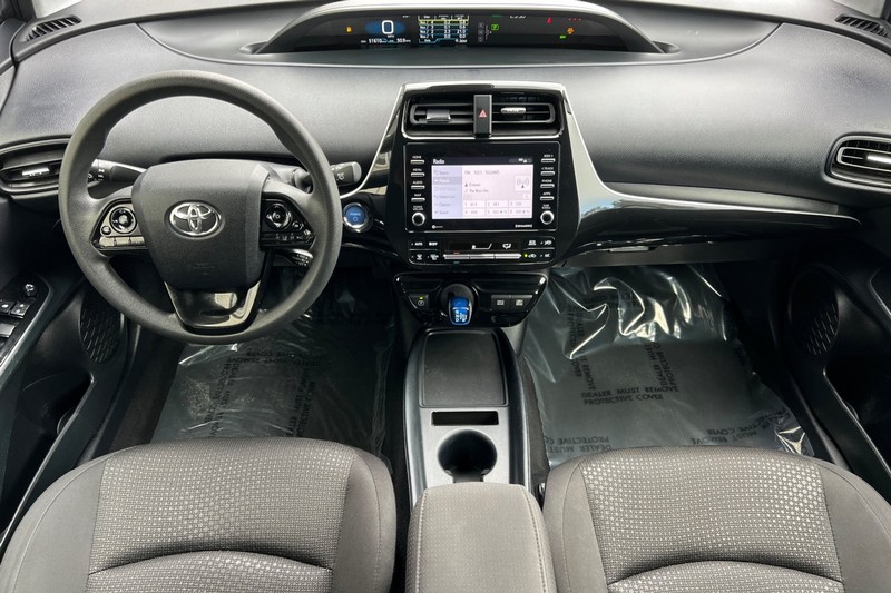 Toyota Prius Vehicle Full-screen Gallery Image 13
