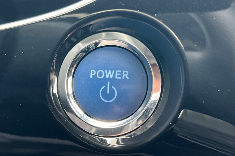 Toyota Prius Vehicle Full-screen Gallery Image 22