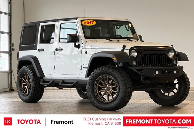 more details - jeep wrangler unlimited