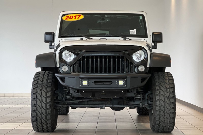 Jeep Wrangler Unlimited Vehicle Full-screen Gallery Image 09