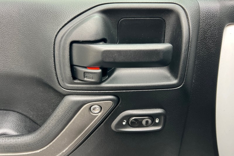 Jeep Wrangler Unlimited Vehicle Full-screen Gallery Image 11