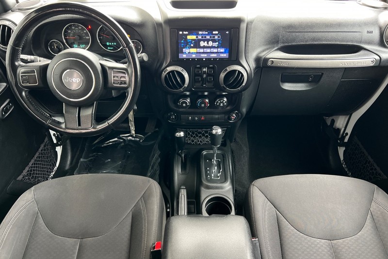 Jeep Wrangler Unlimited Vehicle Full-screen Gallery Image 13