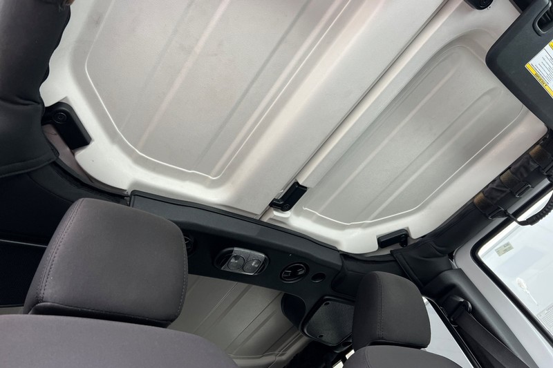 Jeep Wrangler Unlimited Vehicle Full-screen Gallery Image 17