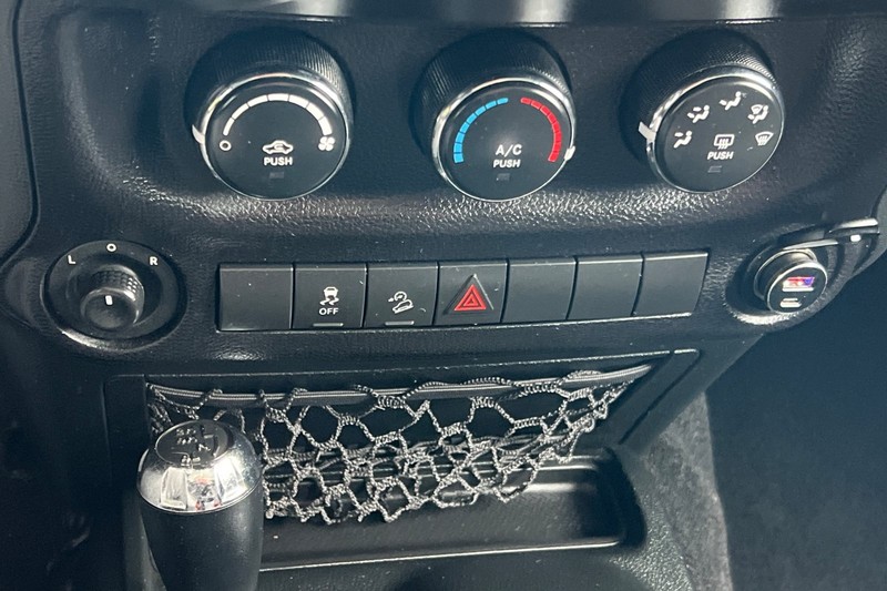 Jeep Wrangler Unlimited Vehicle Full-screen Gallery Image 20