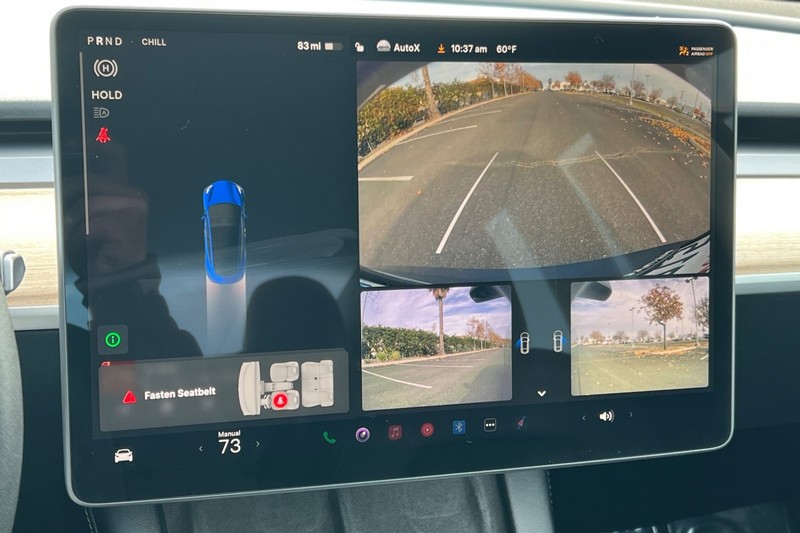 Tesla Model 3 Vehicle Full-screen Gallery Image 19