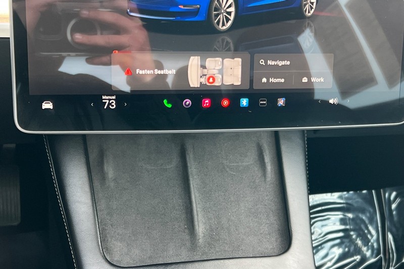 Tesla Model 3 Vehicle Full-screen Gallery Image 20