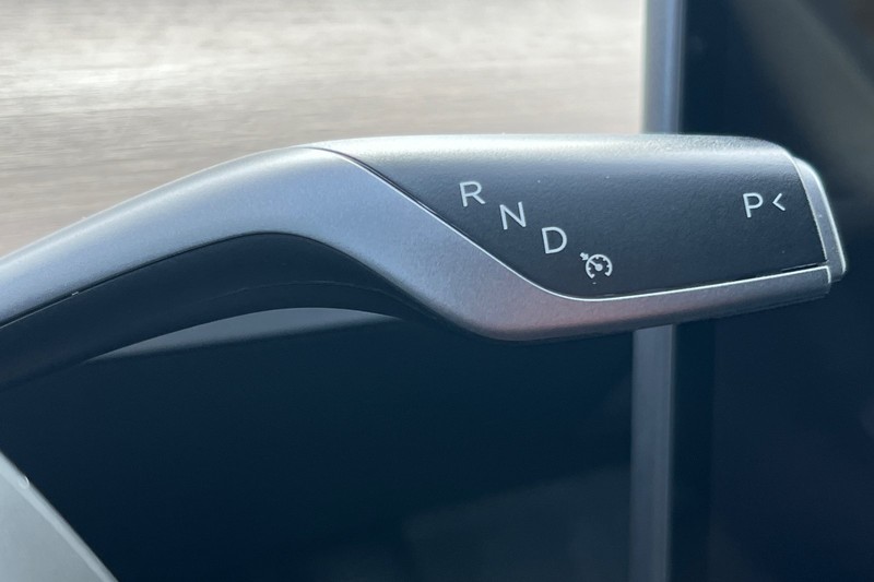 Tesla Model 3 Vehicle Full-screen Gallery Image 21