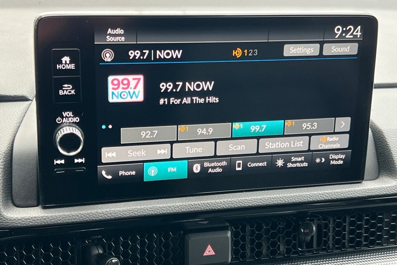 Honda CR-V Vehicle Full-screen Gallery Image 18