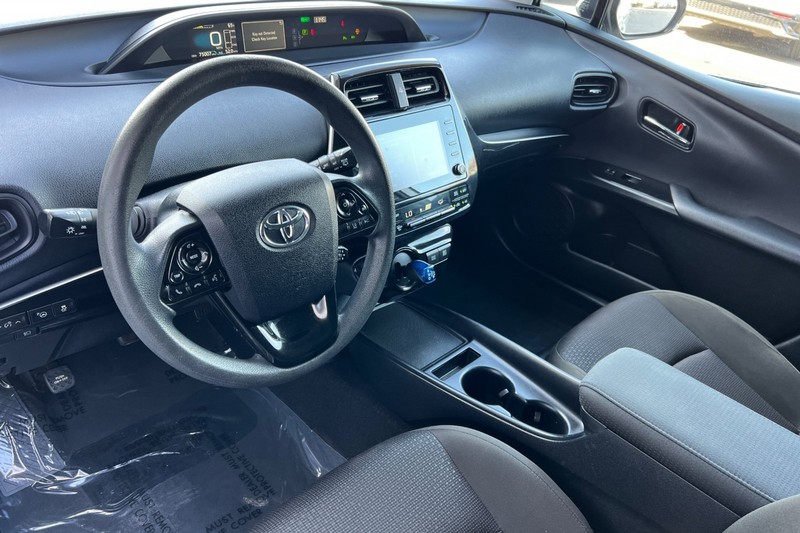 Toyota Prius Vehicle Full-screen Gallery Image 10