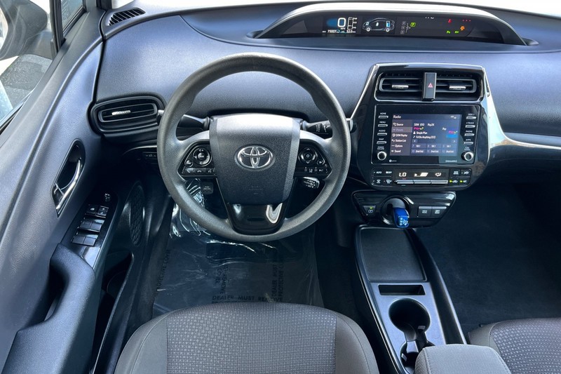 Toyota Prius Vehicle Full-screen Gallery Image 14