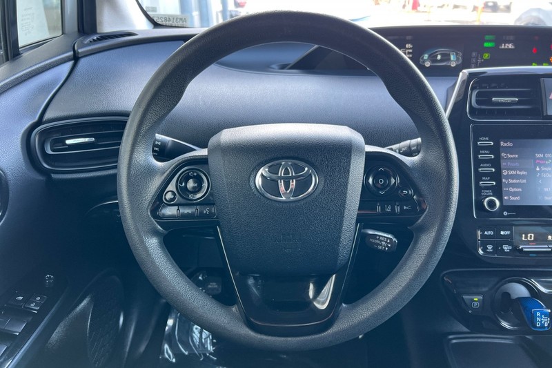 Toyota Prius Vehicle Full-screen Gallery Image 23