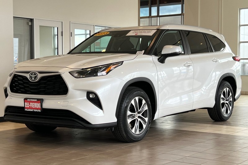 Toyota Highlander Vehicle Full-screen Gallery Image 08