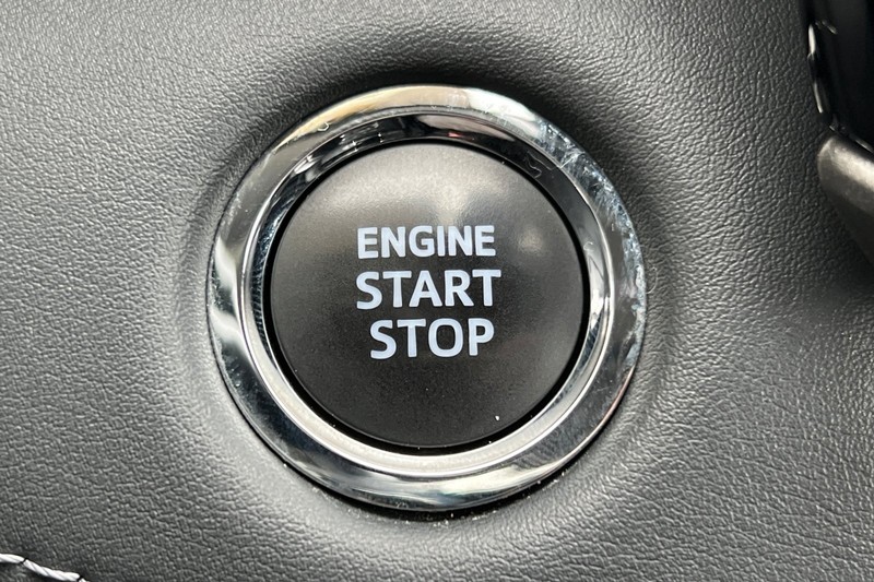 Toyota Highlander Vehicle Full-screen Gallery Image 23