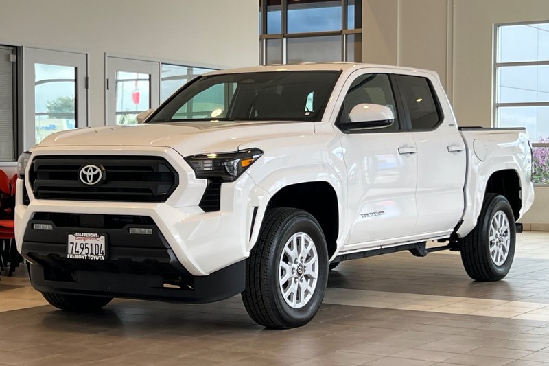 Toyota Tacoma 4WD Vehicle Full-screen Gallery Image 08