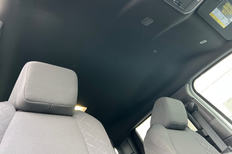 Toyota Tacoma 4WD Vehicle Full-screen Gallery Image 16