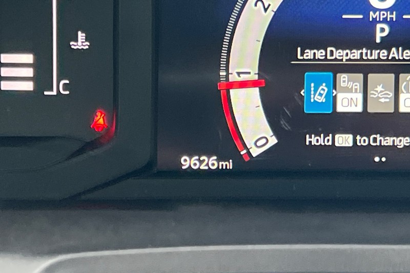 Toyota Tacoma 4WD Vehicle Full-screen Gallery Image 24