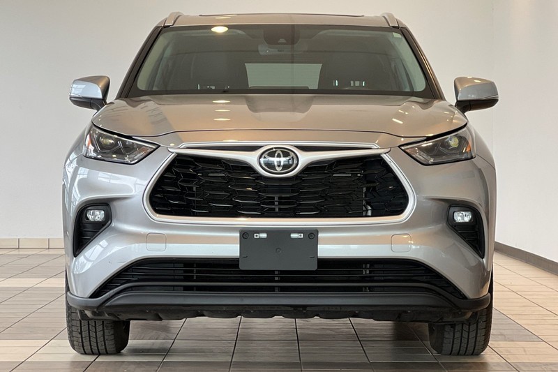 Toyota Highlander Vehicle Full-screen Gallery Image 09