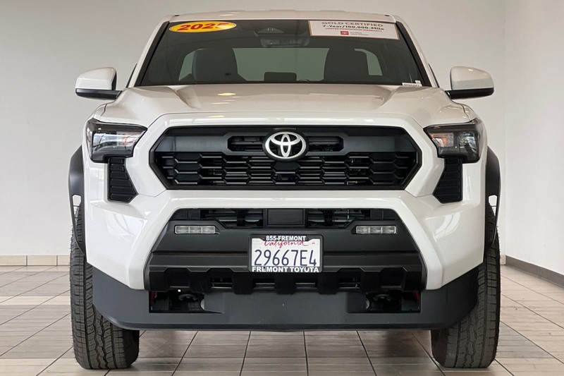 Toyota Tacoma 4WD Vehicle Full-screen Gallery Image 09