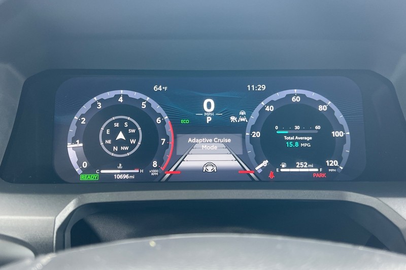 Toyota Tacoma 4WD Vehicle Full-screen Gallery Image 23