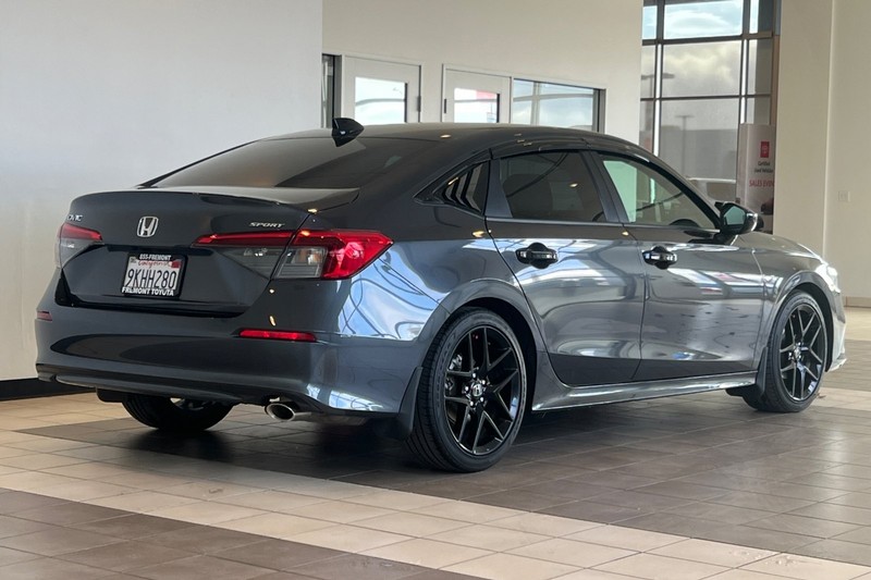 Honda Civic Sedan Vehicle Full-screen Gallery Image 04