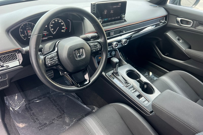 Honda Civic Sedan Vehicle Full-screen Gallery Image 10