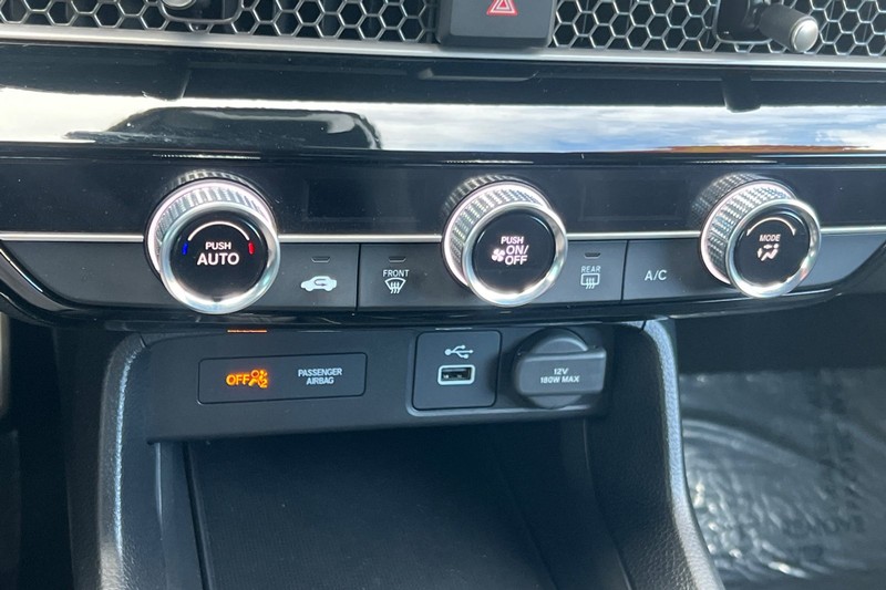 Honda Civic Sedan Vehicle Full-screen Gallery Image 19