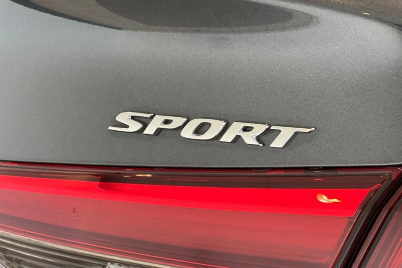 Honda Civic Sedan Vehicle Full-screen Gallery Image 26