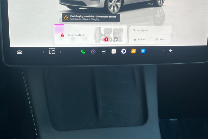 Tesla Model Y Vehicle Full-screen Gallery Image 21