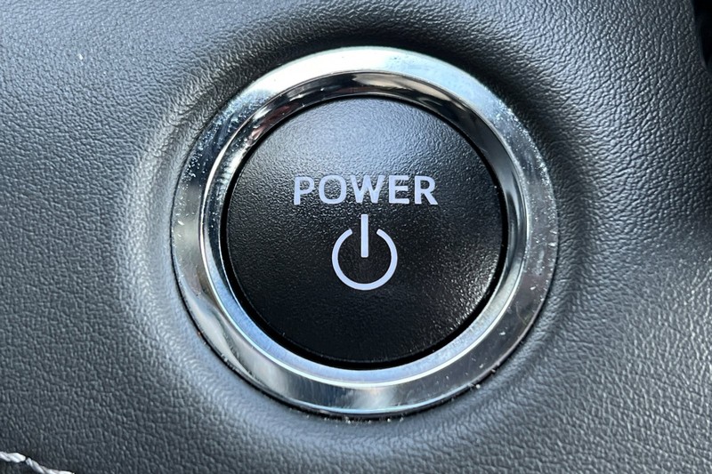 Toyota Highlander Vehicle Full-screen Gallery Image 23