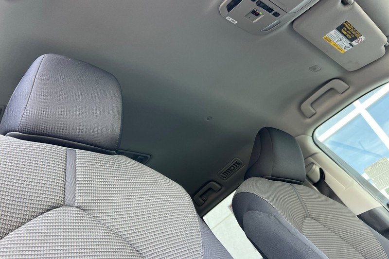 Toyota Highlander Vehicle Full-screen Gallery Image 18