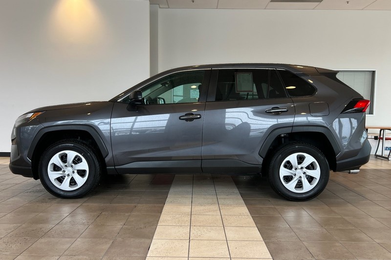 Toyota RAV4 Vehicle Full-screen Gallery Image 07