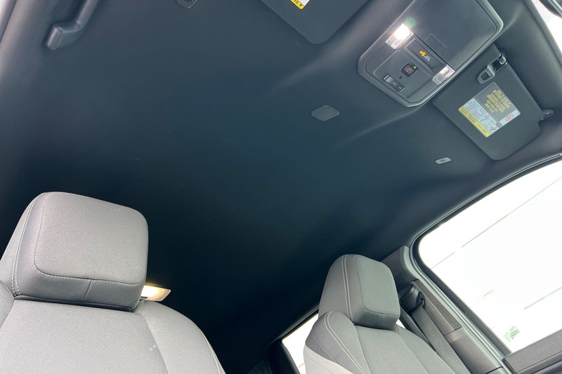 Toyota Tacoma 4WD Vehicle Full-screen Gallery Image 16