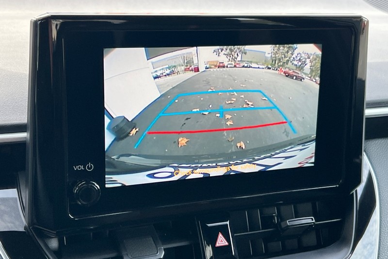 Toyota Corolla Vehicle Full-screen Gallery Image 18