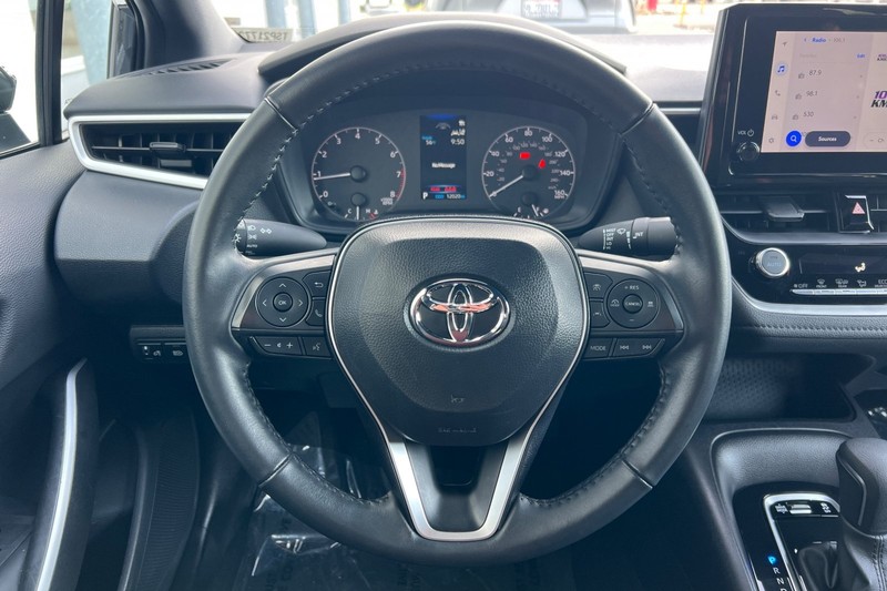 Toyota Corolla Vehicle Full-screen Gallery Image 21