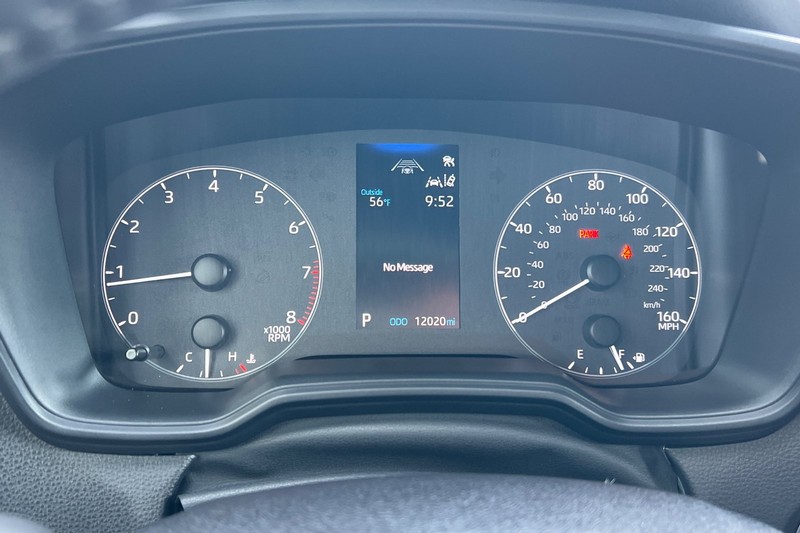 Toyota Corolla Vehicle Full-screen Gallery Image 22