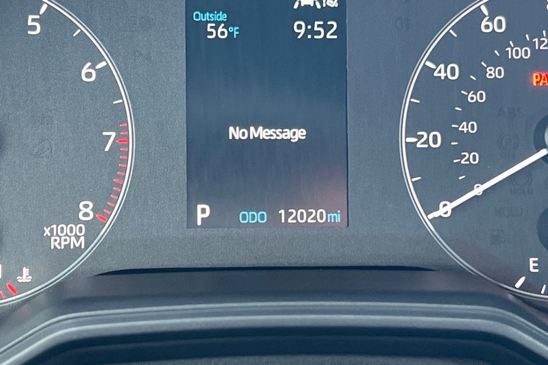 Toyota Corolla Vehicle Full-screen Gallery Image 23