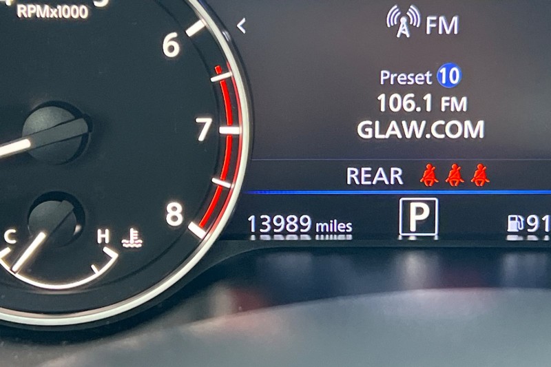 Nissan Altima Vehicle Full-screen Gallery Image 24