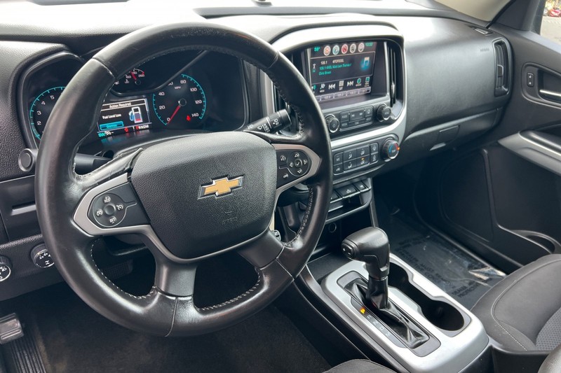 Chevrolet Colorado Vehicle Full-screen Gallery Image 10
