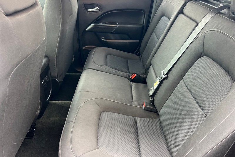 Chevrolet Colorado Vehicle Full-screen Gallery Image 12