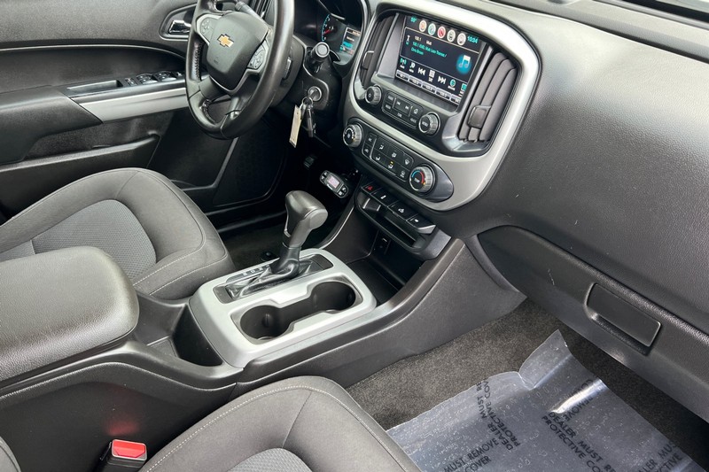 Chevrolet Colorado Vehicle Full-screen Gallery Image 15