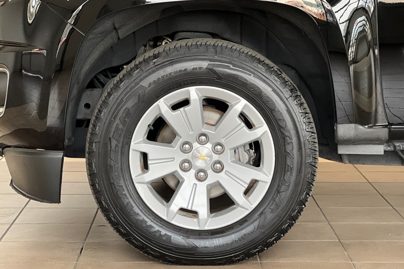 Chevrolet Colorado Vehicle Full-screen Gallery Image 24