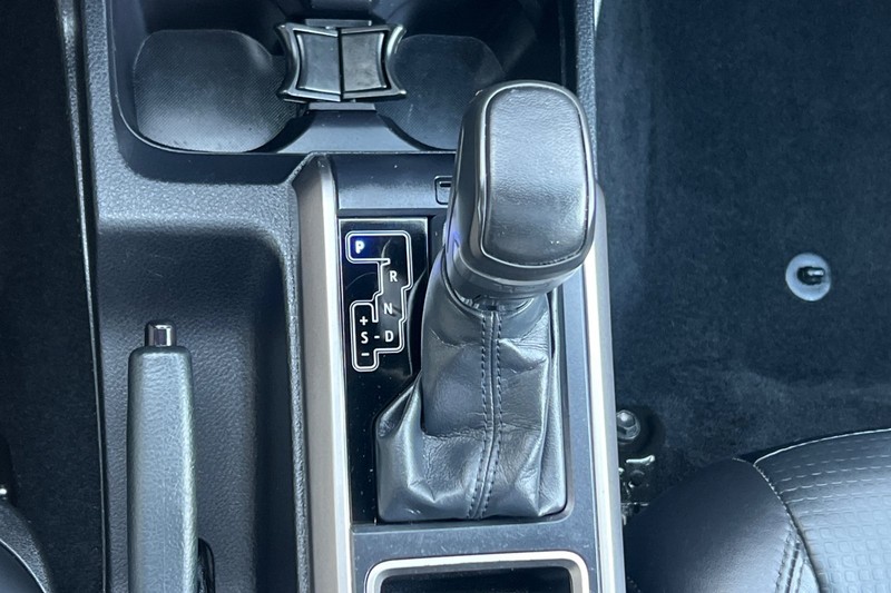 Toyota Tacoma 4WD Vehicle Full-screen Gallery Image 21