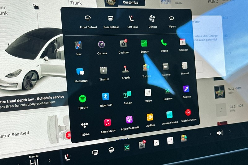 Tesla Model 3 Vehicle Full-screen Gallery Image 23
