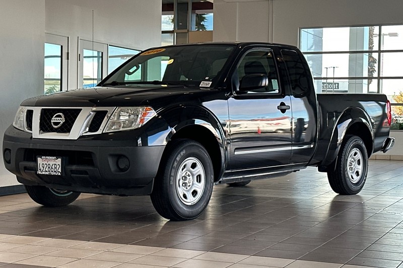 Nissan Frontier Vehicle Full-screen Gallery Image 08