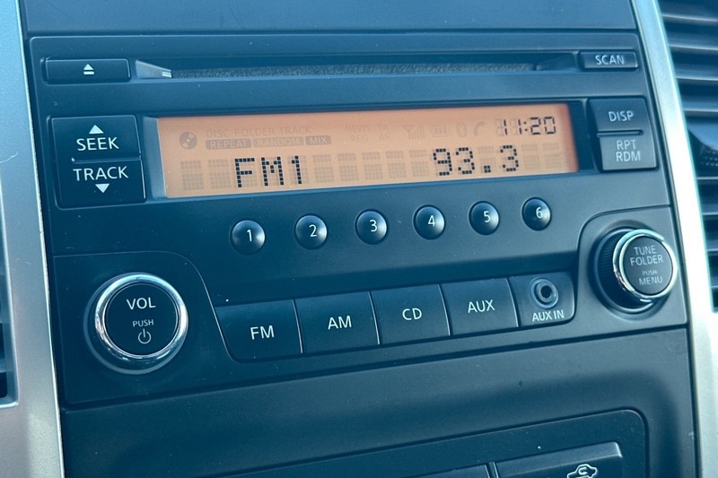 Nissan Frontier Vehicle Full-screen Gallery Image 17