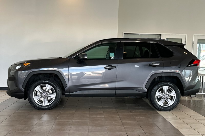 Toyota RAV4 Vehicle Full-screen Gallery Image 07