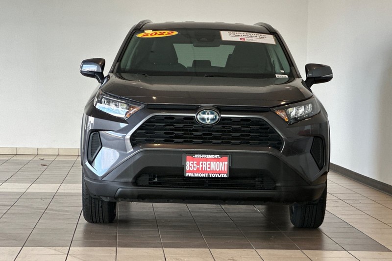 Toyota RAV4 Vehicle Full-screen Gallery Image 09